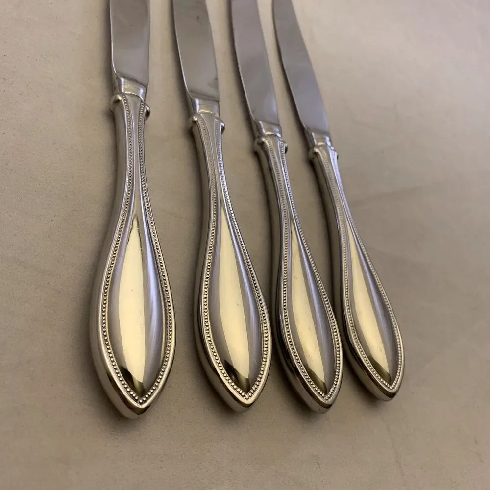 Oneida knives pieces